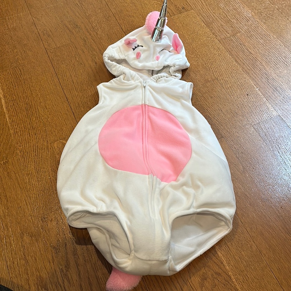 *Like New* Carter’s 18M unicorn Halloween costume